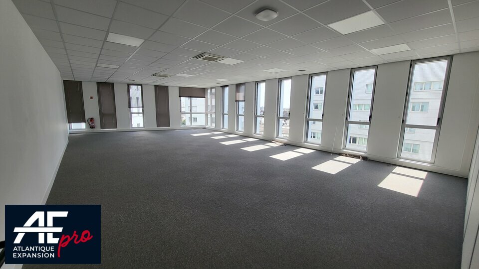 BUREAUX ENTREE DE VILLE à LOUER