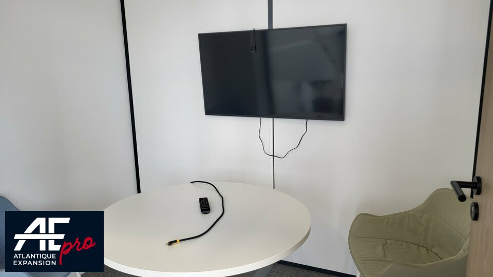 BUREAUX ENTREE DE VILLE à LOUER