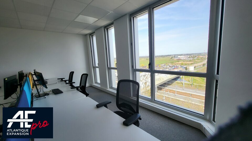 BUREAUX ENTREE DE VILLE à LOUER