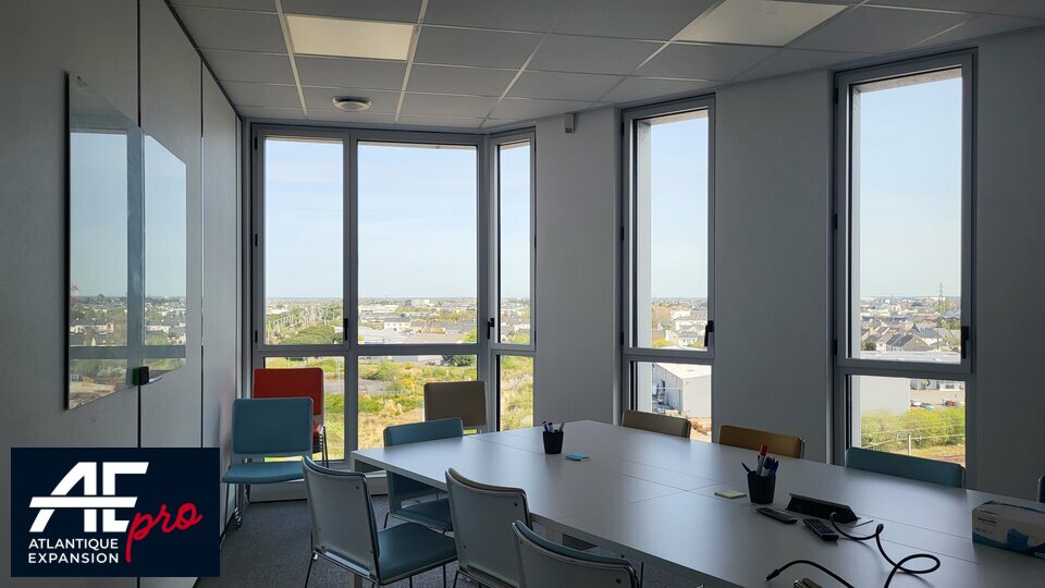BUREAUX ENTREE DE VILLE à LOUER