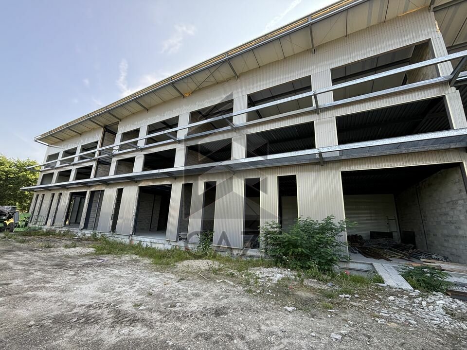 LOCAUX D'ACTIVITES NEUFS A VENDRE