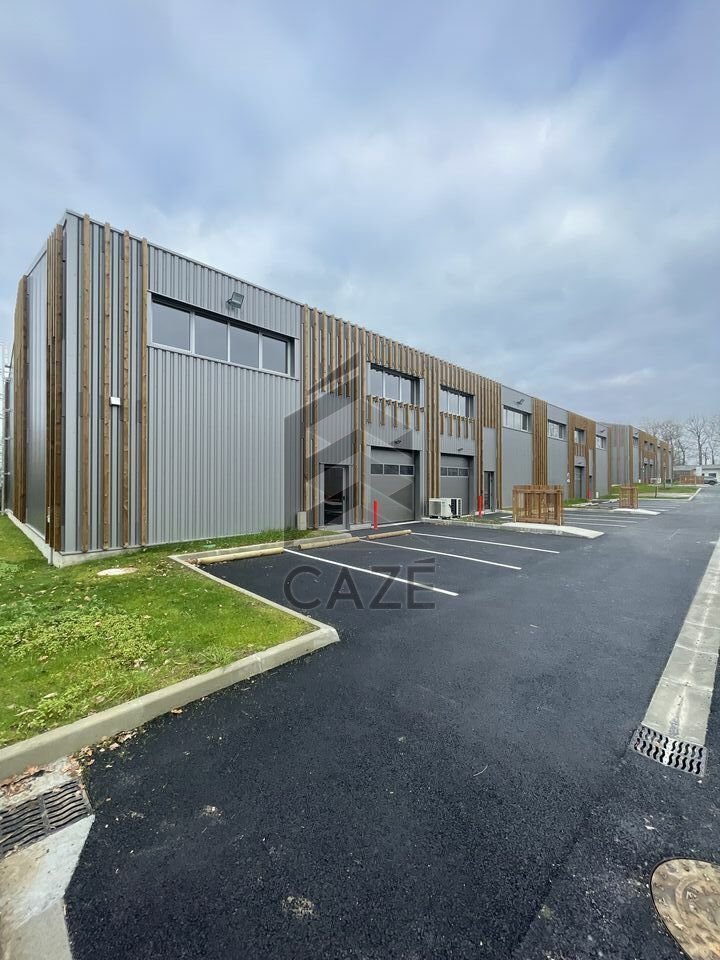 A LOUER LOCAUX D'ACTIVITES NEUFS