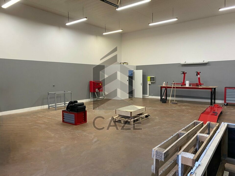 LOCAL D'ACTIVITE A LOUER PAREMPUYRE