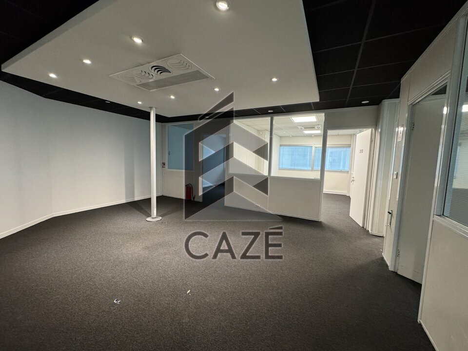 IMMEUBLE DE BUREAUX A LOUER - CENON  - ZONE FRANCHE URBAINE