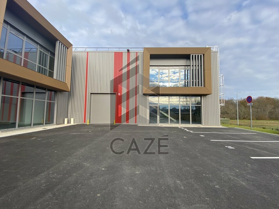 LOCAL D'ACTIVITES A LOUER - PROCHE ROCADE