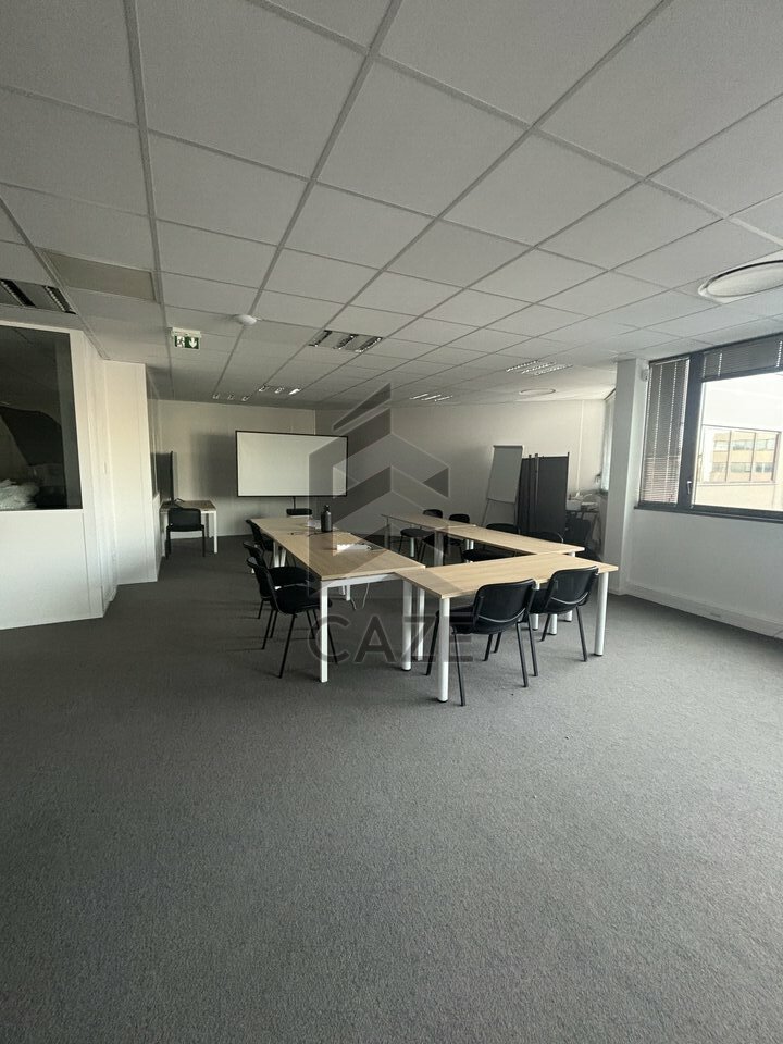 BUREAUX A LOUER - PESSAC PROCHE ROCADE 