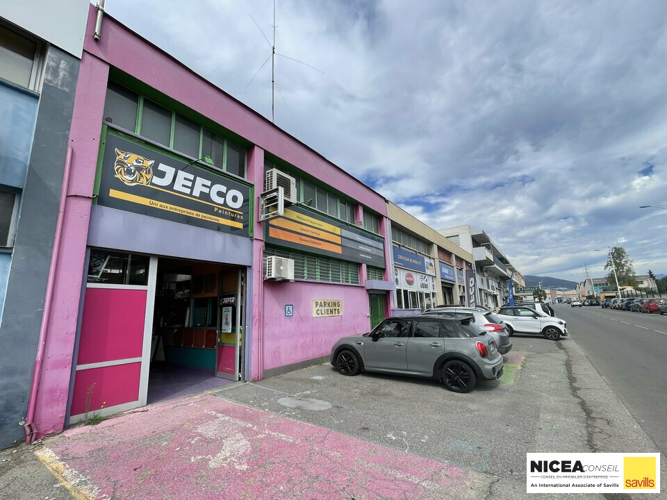 A louer Locaux d'activité 330m² Saint-Laurent-du-Var
