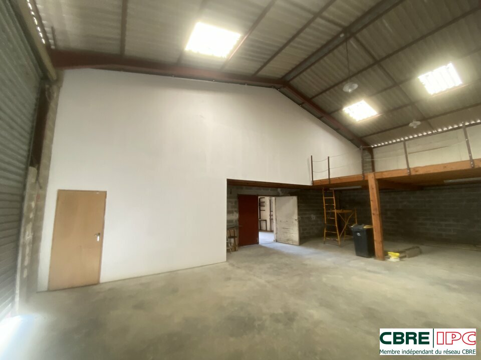 LOCATION - REF : 7839YA