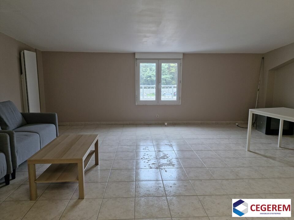 BUREAUX 50 m2 A LOUER A QUINCY SOUS SENART