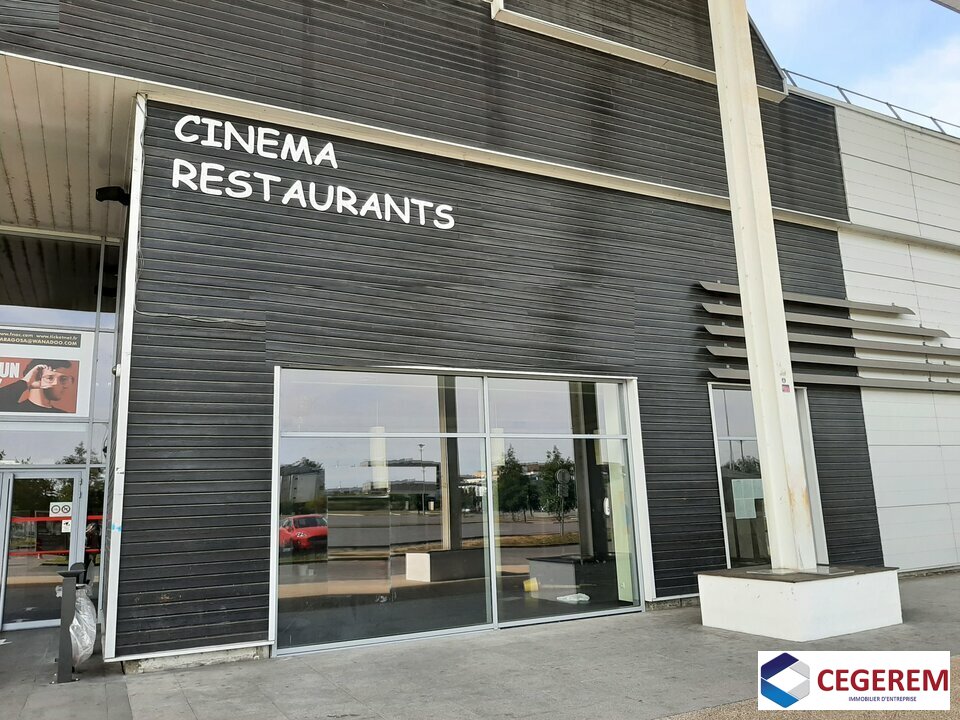 LOCAL COMMERCIAL DE 81M2 A LOUER A DAMMARIE LES LYS