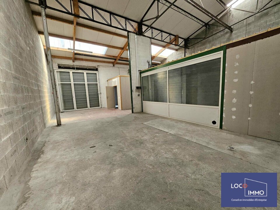 A louer Entrepôt 130m² Parempuyre