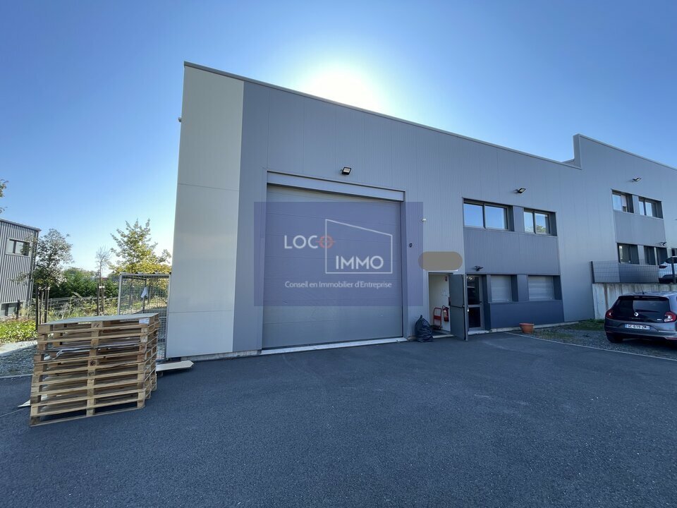 À LOUER  Local d'activité indépendant  Pompignac (33)