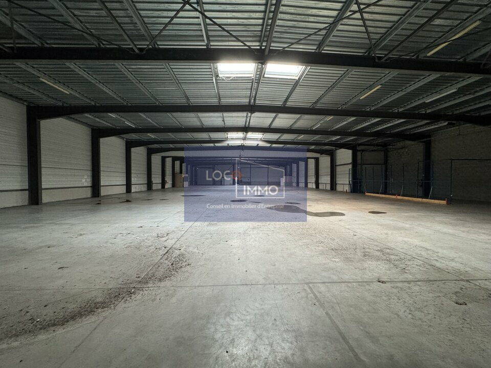 A louer Entrepôt 2000m² Le Haillan