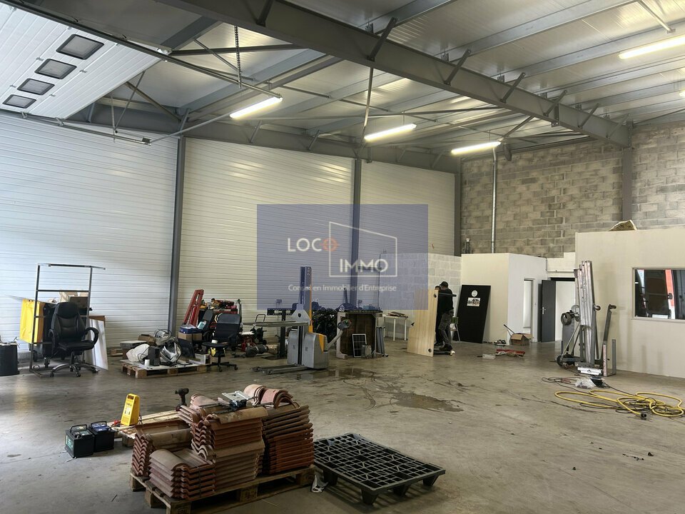 A louer Locaux d'activité 286m² Canéjan