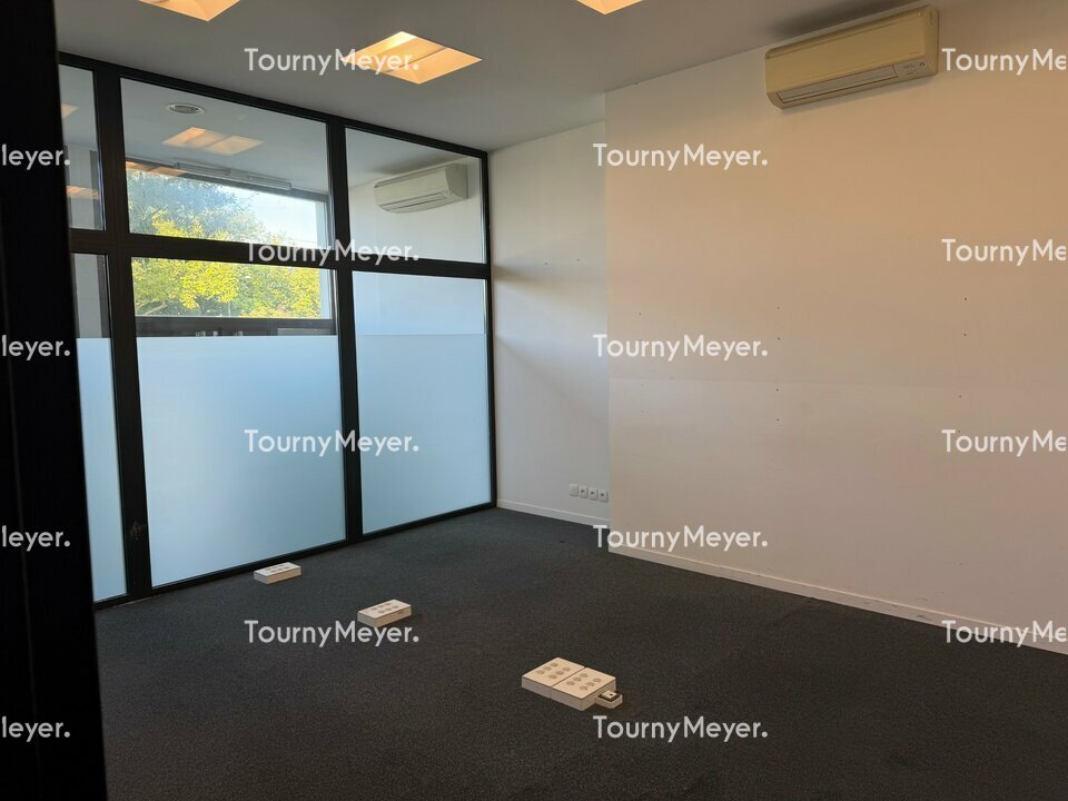 Visuel 3 de l'annonce : A LOUER - BREST KERGARADEC / KERGONAN - BUREAUX DE 70 M² divisibles à partir de 13m2