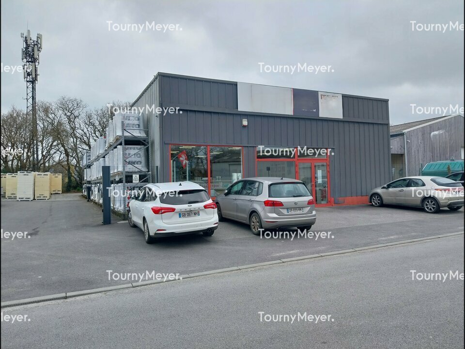 Visuel 1 de l'annonce : A LOUER - GOUESNOU, ZONE DE KERGARADEC, LOCAL D'ACTIVITE DE 420 M²