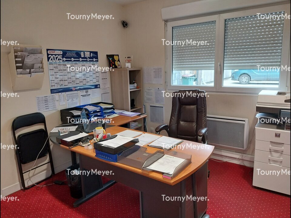 Visuel 8 de l'annonce : A LOUER - GOUESNOU, ZONE DE KERGARADEC, LOCAL D'ACTIVITE DE 420 M²