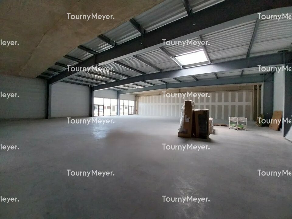Visuel 3 de l'annonce : A VENDRE - LANDERNEAU - PROGRAMME NEUF - CELLULE COMMERCIALE DE 550 M²