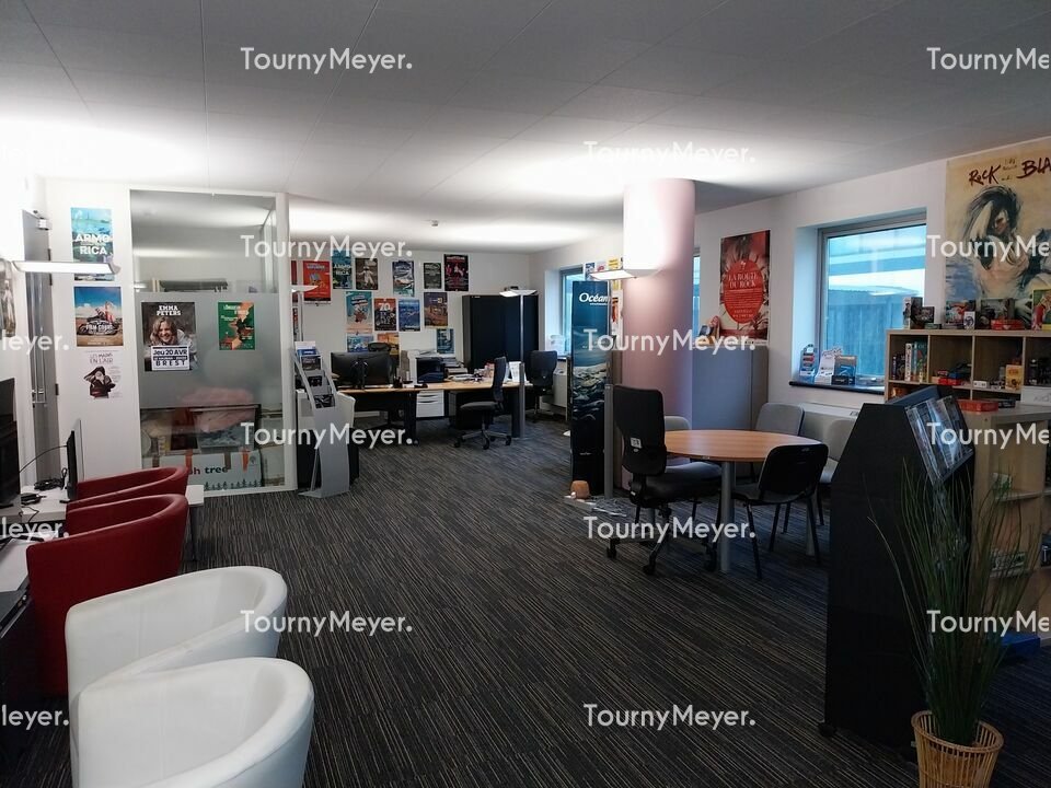 Visuel 8 de l'annonce : A LOUER - BREST - ZONE DE L'AEROPORT - BUREAUX DE 1250 M²