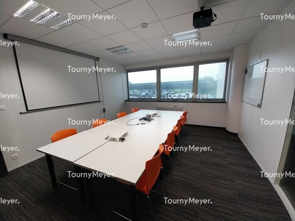 Visuel 9 de l'annonce : A LOUER - BREST - ZONE DE L'AEROPORT - BUREAUX DE 1250 M²