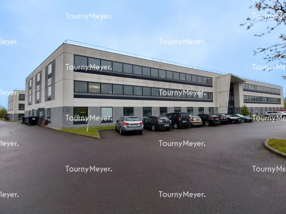 Visuel 3 de l'annonce : A LOUER - BREST - ZONE DE L'AEROPORT - BUREAUX DE 625 M²