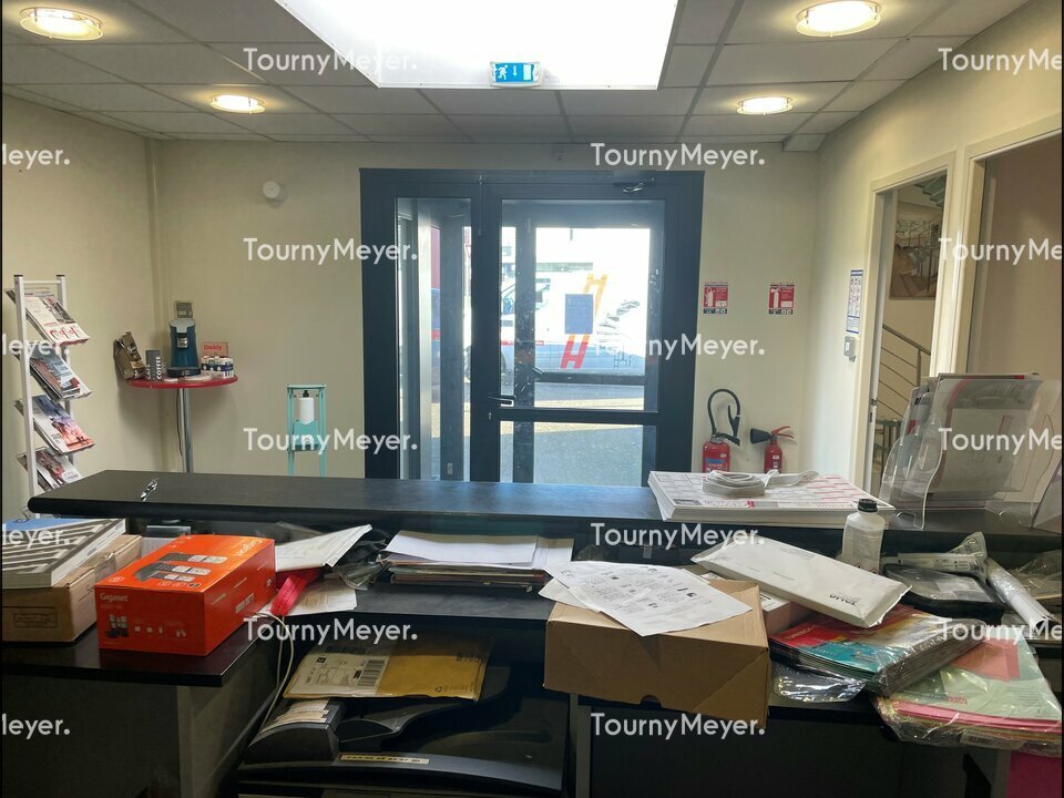 Visuel 6 de l'annonce : A LOUER, KERGARADEC, LOCAL D'ACTIVITE DE 280 M²