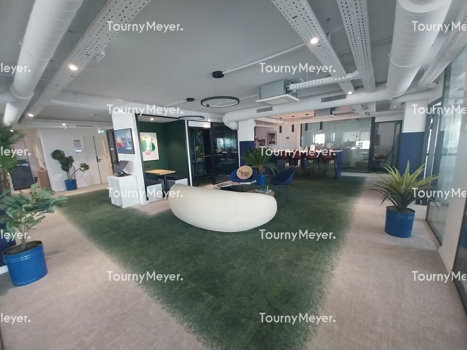 Visuel 2 de l'annonce : A LOUER - BREST - PORT DE COMMERCE AVEC VUE MER - BUREAUX DE 271 M²