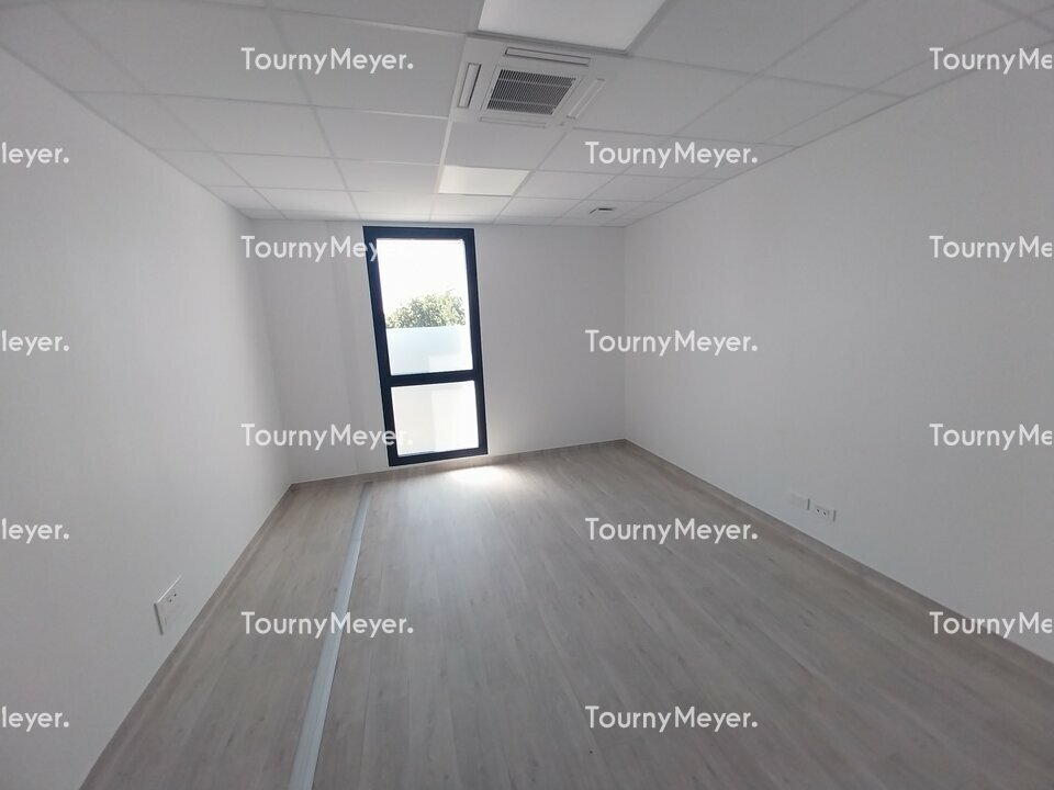 Visuel 10 de l'annonce : VISIBILITE EXCEPTIONNELLE AU SEIN D'UN POLE DE SANTE
PORTE DE GOUESNOU - PLATEAU DE BUREAUX DE 293 M²