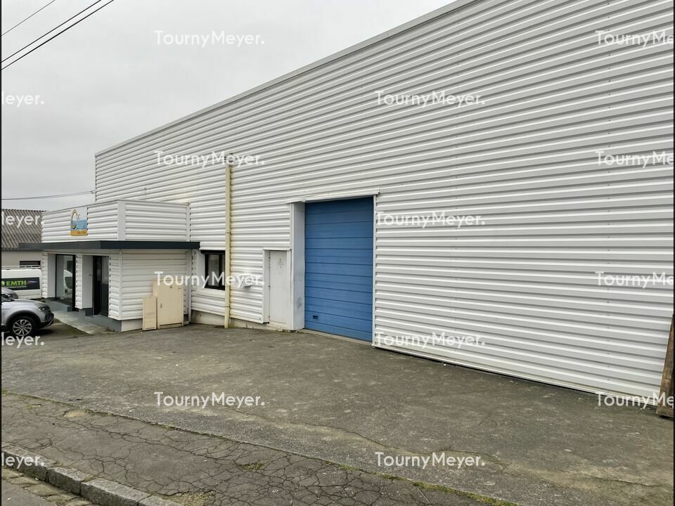 Visuel 7 de l'annonce : A LOUER - Zone de kergonan - Local d'activité de 280 m²