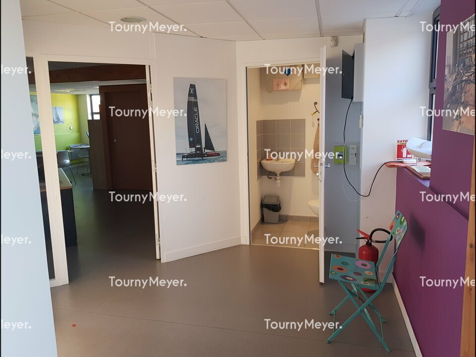 Visuel 5 de l'annonce : A LOUER - BREST, PORT DE COMMERCE - BUREAUX DE 60 M²