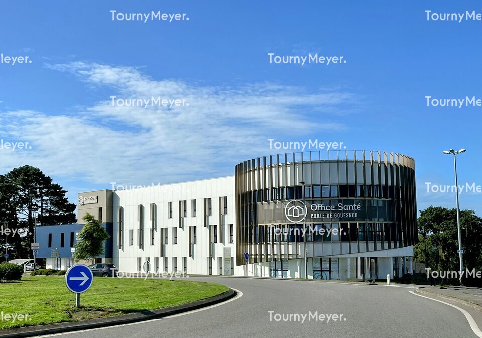 Visuel 2 de l'annonce : VISIBILITE EXCEPTIONNELLE AU SEIN D'UN POLE DE SANTE
PORTE DE GOUESNOU - PLATEAU DE BUREAUX DE 293 M²