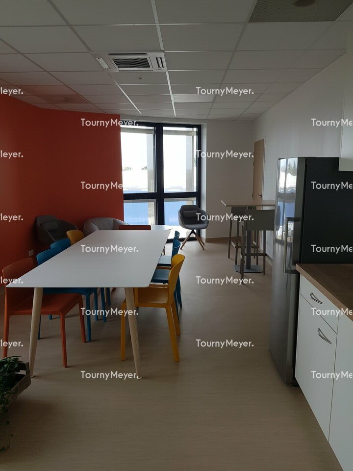 Visuel 5 de l'annonce : VISIBILITE EXCEPTIONNELLE AU SEIN D'UN POLE DE SANTE
PORTE DE GOUESNOU - PLATEAU DE BUREAUX DE 293 M²