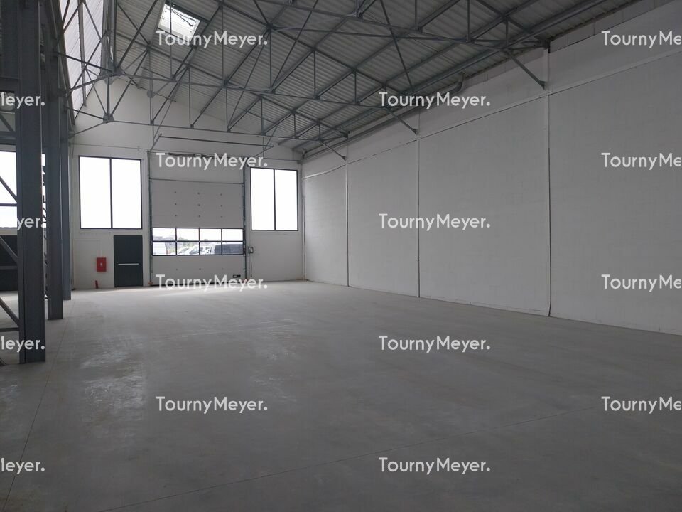 Visuel 1 de l'annonce : A LOUER - BREST, ZONE DE KERGONAN - LOCAL D'ACTIVITE de 300m²