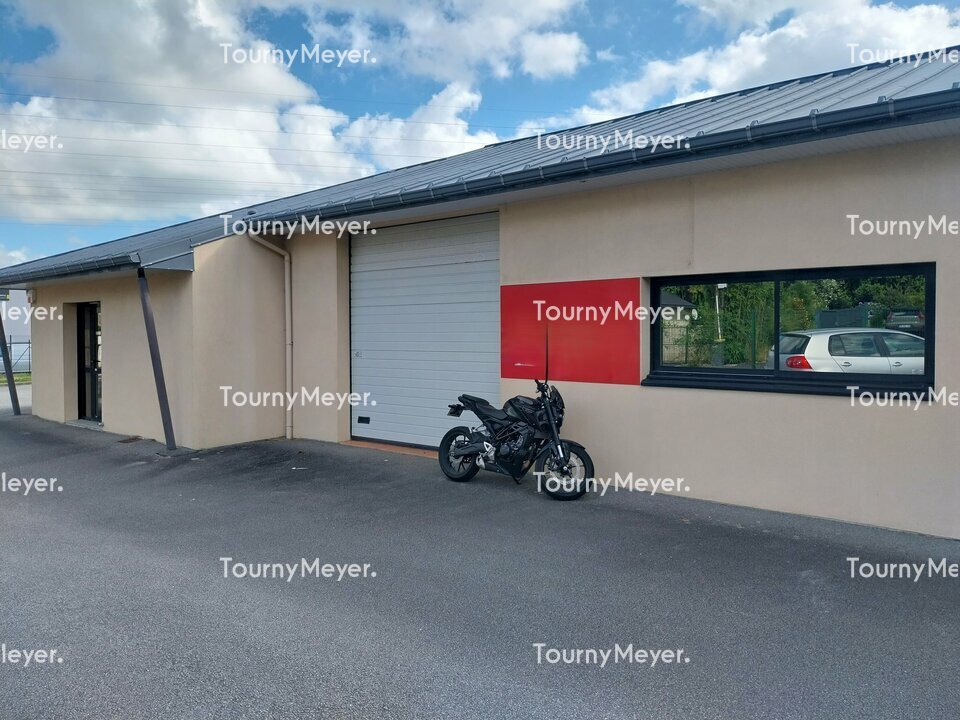 Visuel 17 de l'annonce : A LOUER - BREST, ZONE DE KERVAO, BATIMENT DE 286 M²