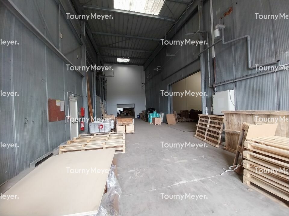 Visuel 5 de l'annonce : BREST, ZONE PORTUAIRE, ENTREPOT A LOUER DE 1500 M2