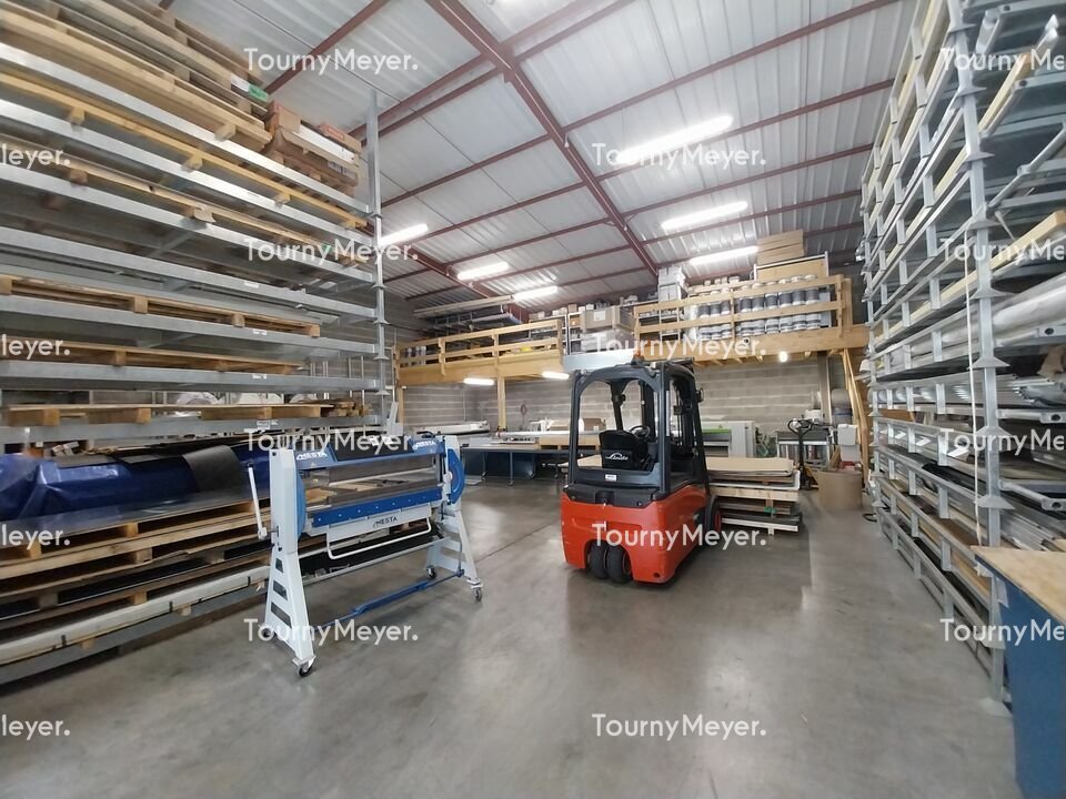 Visuel 1 de l'annonce : A LOUER - GOUESNOU, ZONE DE KERGARADEC, LOCAL DE 310 M²