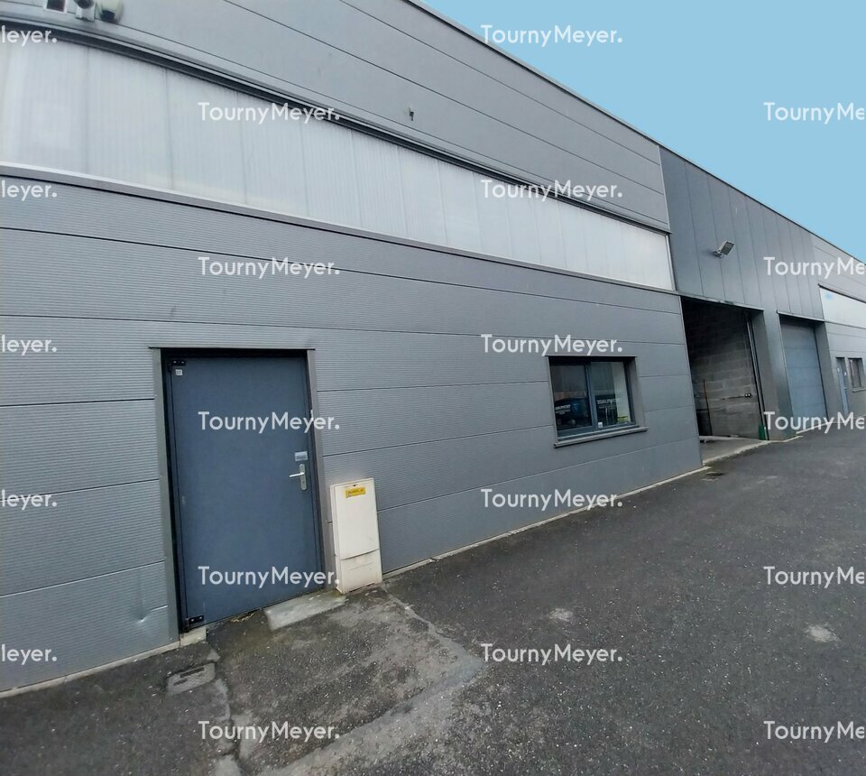 Visuel 7 de l'annonce : A LOUER - GOUESNOU, ZONE DE KERGARADEC, LOCAL DE 310 M²