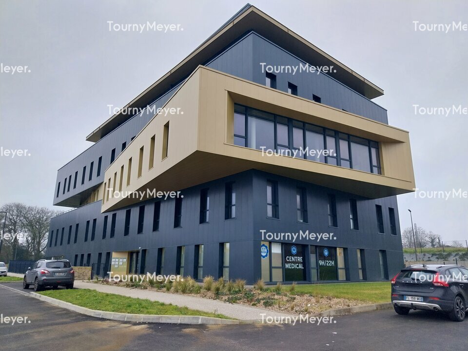 Visuel 1 de l'annonce : A VENDRE - GUIPAVAS, PRAT PIP - AEROPORT - BUREAUX NEUFS DE 579 M²