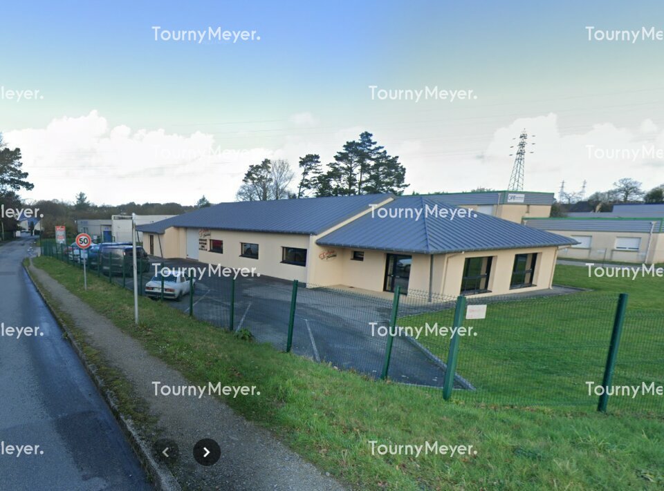 Visuel 1 de l'annonce : A LOUER - BREST, ZONE DE KERVAO, BATIMENT DE 286 M²