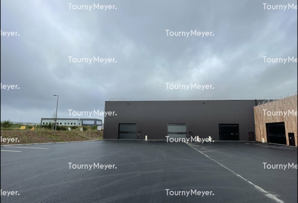 Visuel 2 de l'annonce : A LOUER, GUIPAVAS, ZONE DE LAVALLOT NORD, LOCAL D'ACTIVITE DE 291.34 M²