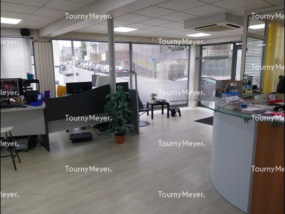Visuel 2 de l'annonce : A VENDRE - BREST SAINT MARC - LOCAL COMMERCIAL / BUREAUX DE 169 M²