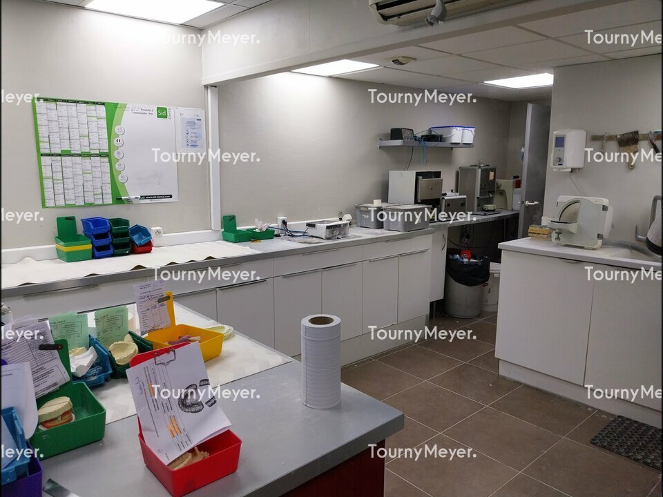 Visuel 6 de l'annonce : A VENDRE - BREST SAINT MARC - LOCAL COMMERCIAL / BUREAUX DE 169 M²