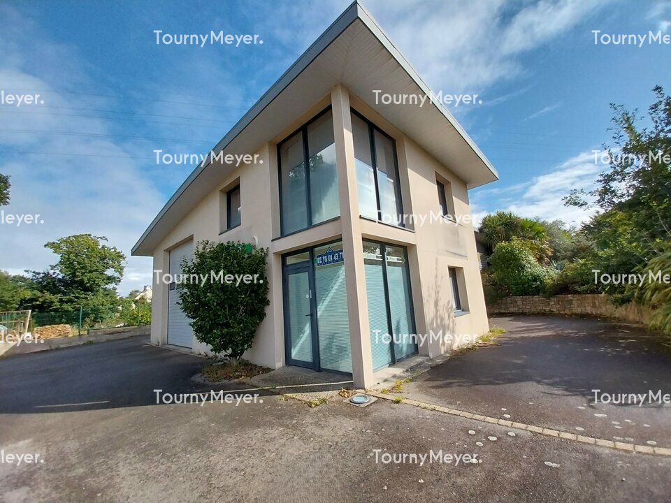Visuel 3 de l'annonce : A VENDRE - ZONE DU PETIT KERVAO - BATIMENT INDEPENDANT DE 250 M²