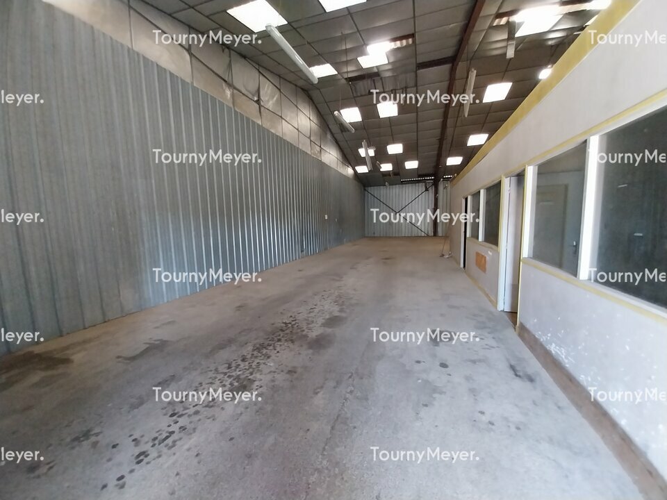 Visuel 3 de l'annonce : A LOUER - GUIPAVAS - Entrepôt / local d'activité de 300 m2