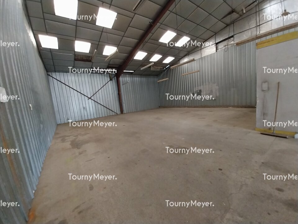 Visuel 2 de l'annonce : A LOUER - GUIPAVAS - Entrepôt / local d'activité de 300 m2
