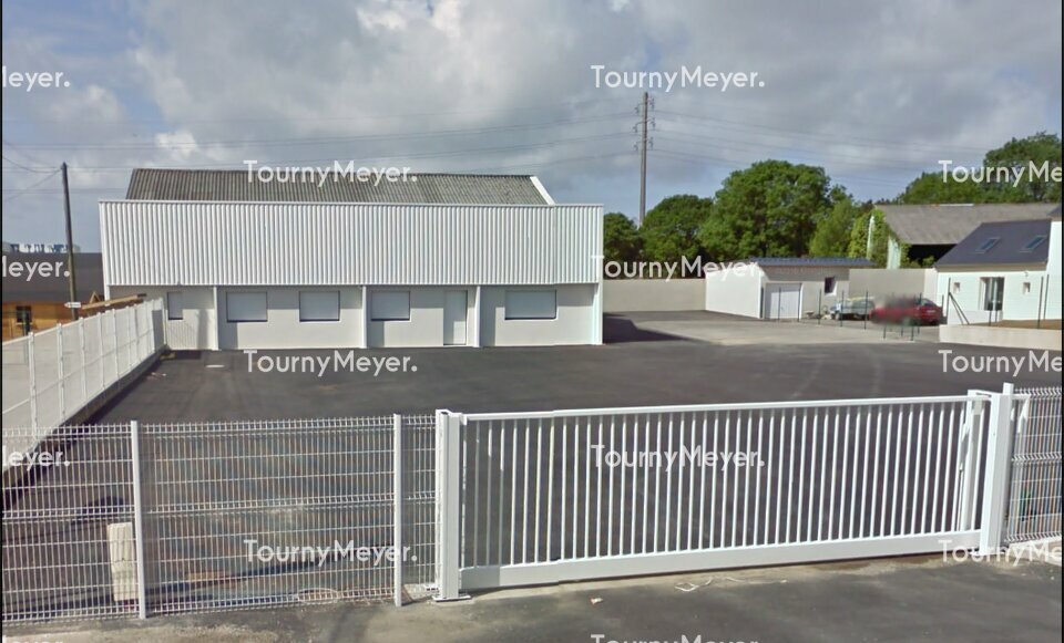 Visuel 1 de l'annonce : A LOUER - GUIPAVAS - ZONE DE LAVALLOT - BATIMENT D'ACTIVITE DE 365 M²