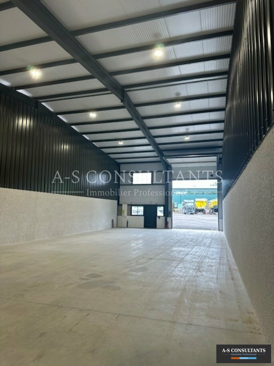 A louer Entrepôt 250m² Tournon