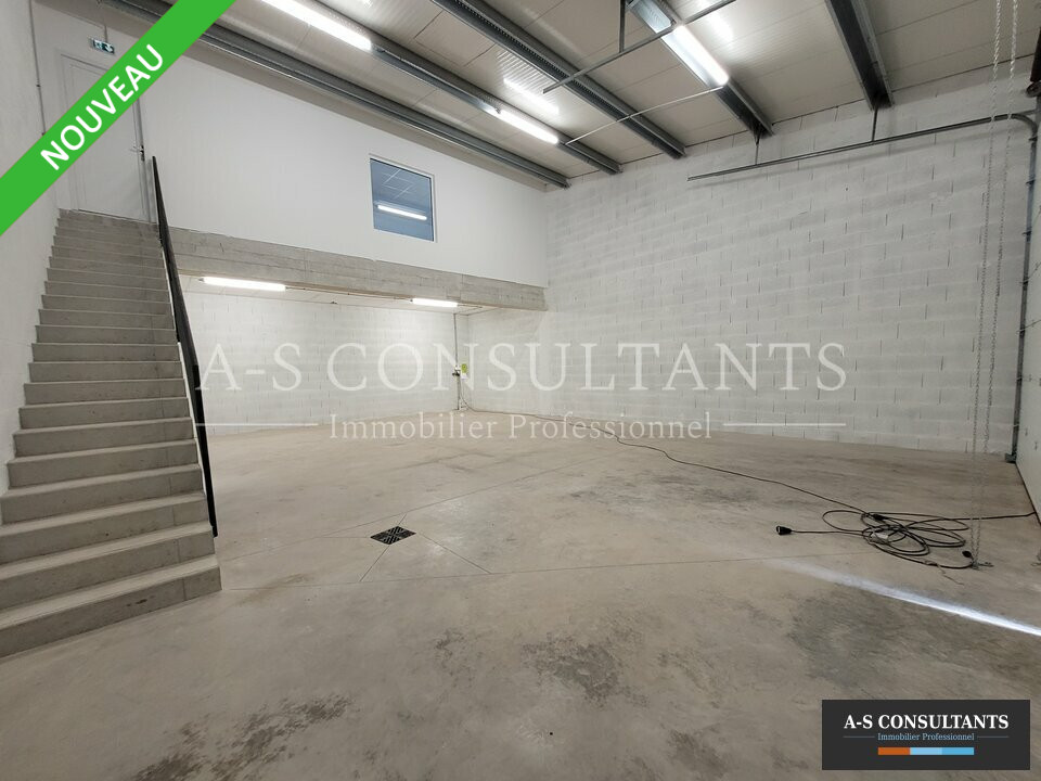A louer Locaux d'activité 155m² Vaulx-Milieu