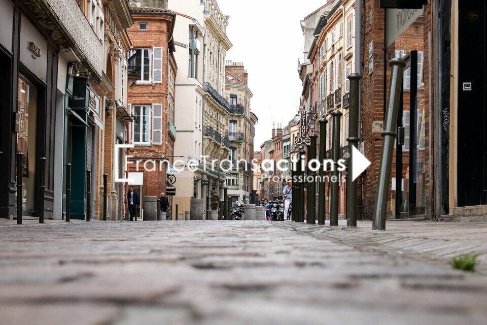 A LOUER LOCAL COMMERCIAL/BUREAU  D'ANGLE 180M² HYPER CENTRE VILLE TOULOUSE QUARTIER FRANCOIS VERDIER (31000)