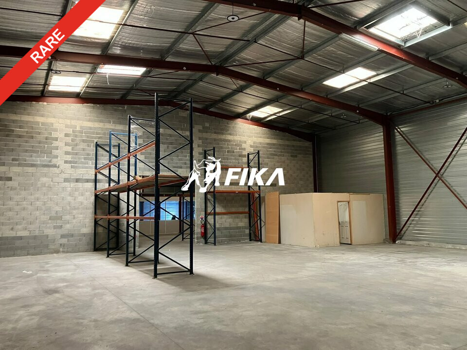 A VENDRE LOCAL D'ACTIVITE 1 270m2 CUGNAUX